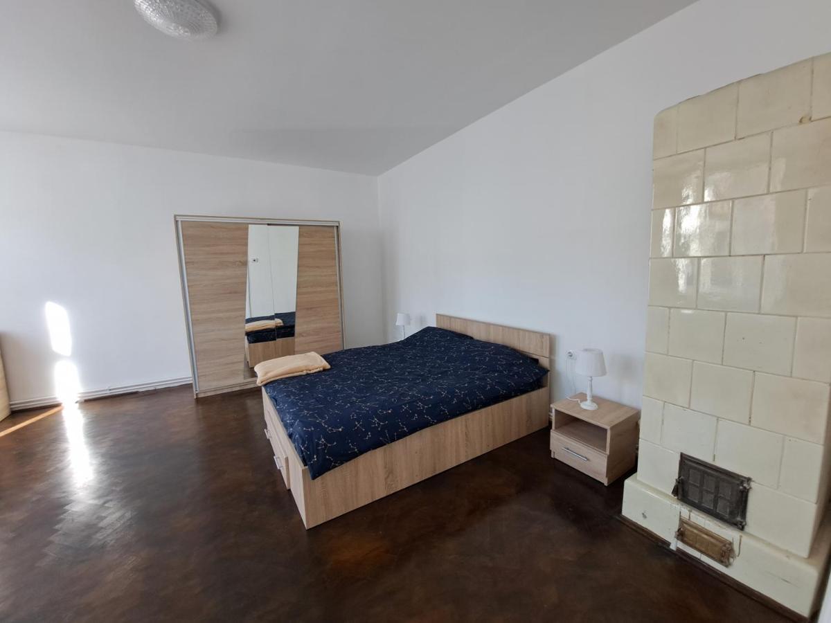 Cozy Apartment In The Heart Of Sibiu Exterior photo
